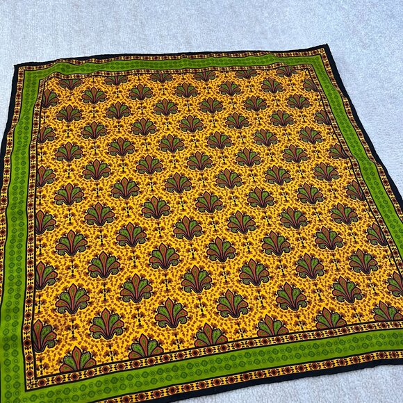 Vintage Echo Geometric Square Scarf - Picture 2 of 9